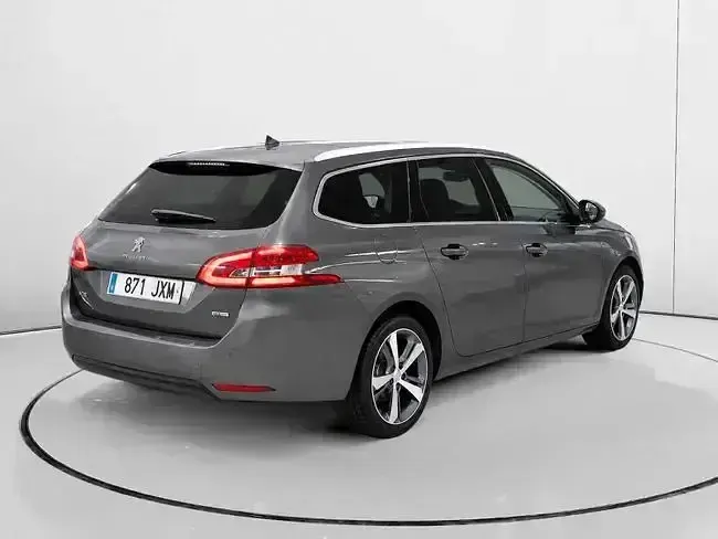 Usado Peugeot 308 Allure 130 CV (95 kW) 2017 Gris Familiar