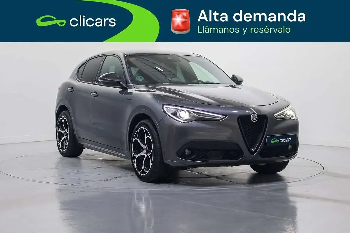 Usado Alfa Romeo Stelvio Ti 209 CV (153 kW) 2021 Gris SUV