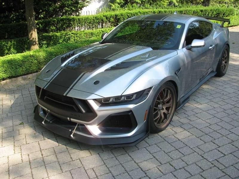Usado Ford Mustang 836 CV (614 kW) 2024 Rojo Coupe