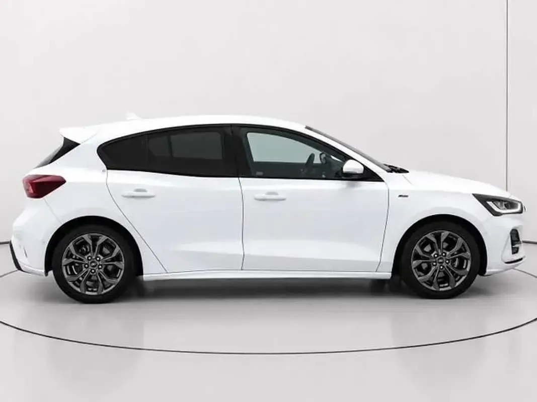 Usado Ford Focus ST-Line X 155 CV (114 kW) 2024 Blanco Utilitario