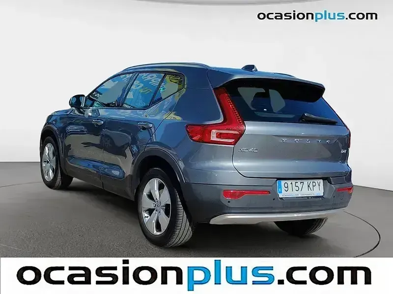Usado Volvo XC40 Momentum 190 CV (139 kW) 2018 Gris SUV