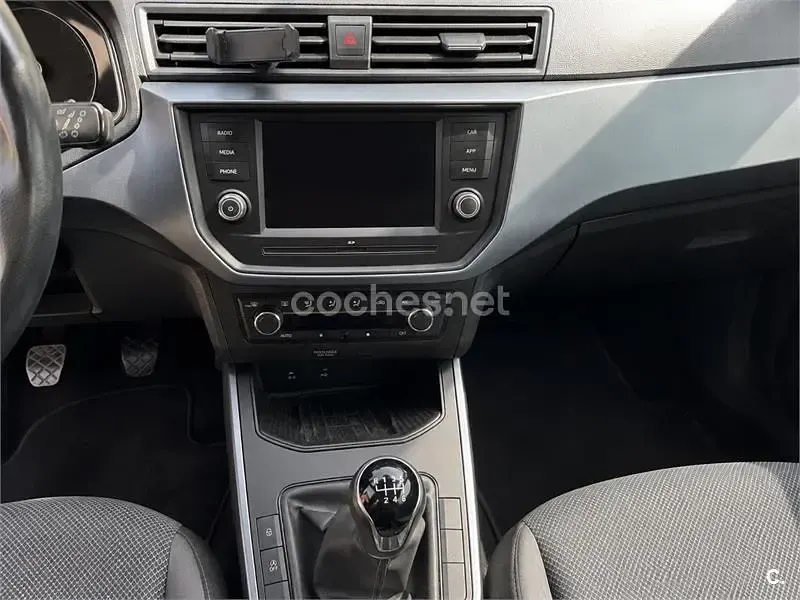 Usado Seat Arona Style 115 CV (84 kW) 2019 Blanco SUV