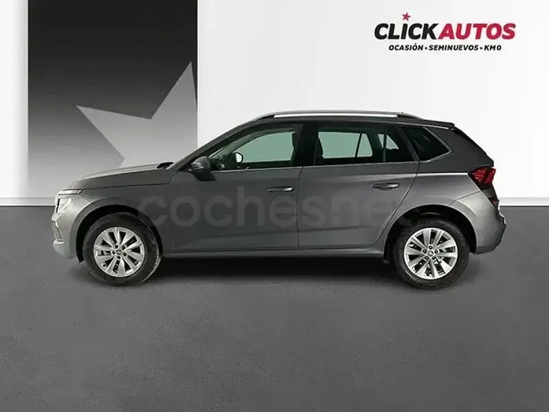 Usado Skoda Kamiq Selection 115 CV (84 kW) 2025 Gris / plata SUV