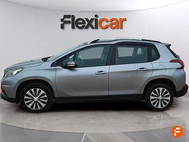 Usado Peugeot 2008 Allure 100 CV (73 kW) 2017 Gris / plata SUV