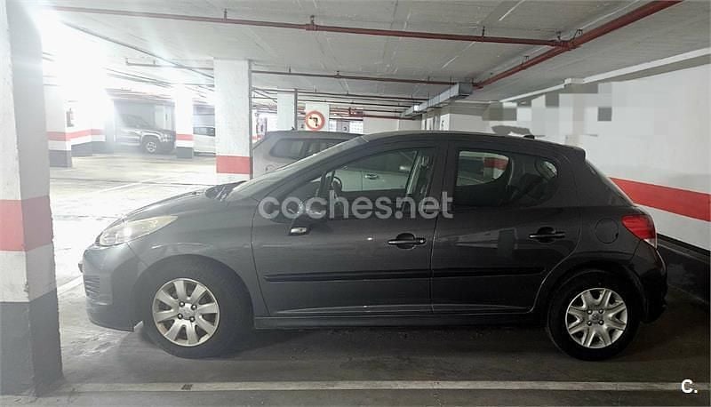 Usado Peugeot 207 75 CV (55 kW) 2009 Gris / plata Berlina