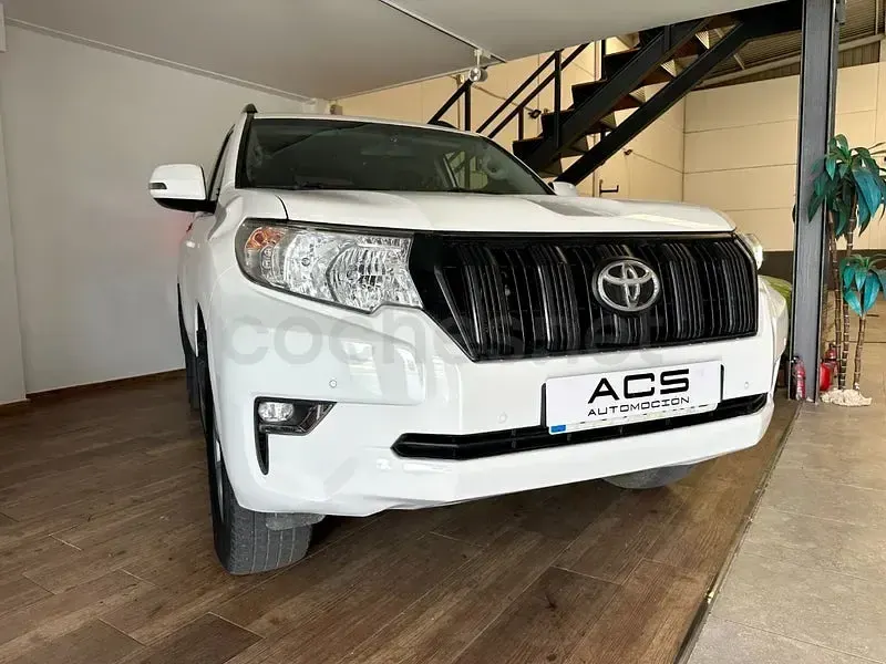 Usado Toyota Land Cruiser 177 CV (130 kW) 2018 Blanco SUV