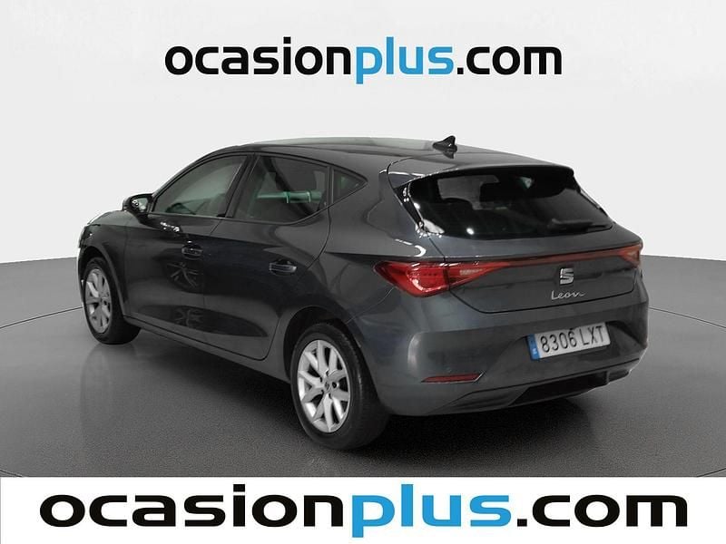 Usado Seat Leon Style 131 CV (96 kW) 2022 Gris Utilitario