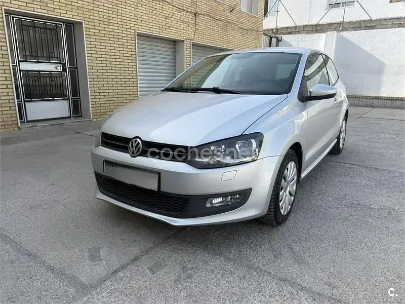 Usado VW Polo Sport 90 CV (66 kW) 2012 Gris / plata Utilitario