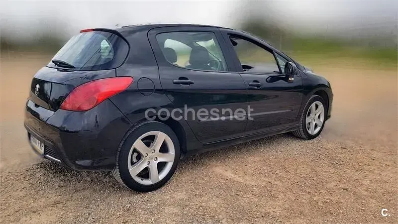 Usado Peugeot 308 Premium 136 CV (100 kW) 2007 Negro Utilitario