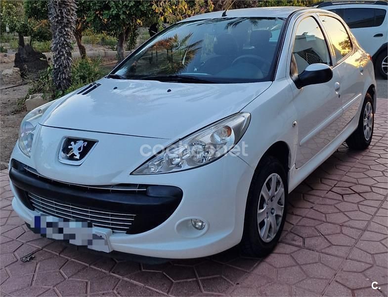 Blanco Usado 2010 Peugeot 206+ Utilitario | 4000 € (Precio justo) - Imagen 1/4