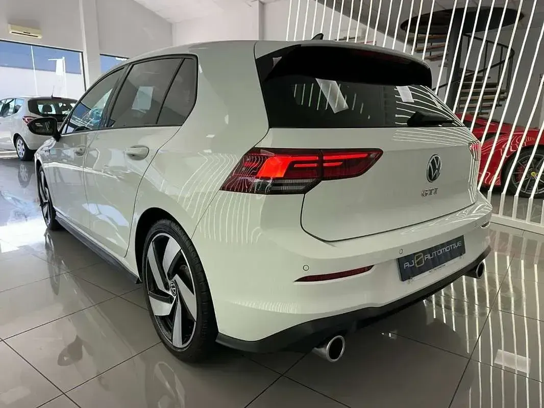 Usado VW Golf VIII GTI 245 HP (180 kW) 2022 Branco Citadino
