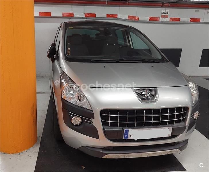 Usado Peugeot 3008 Premium 156 CV (114 kW) 2012 Gris / plata Berlina