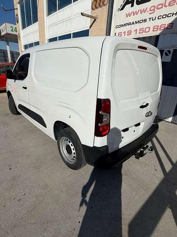 Usado Opel Combo 2022 Blanco Monovolumen