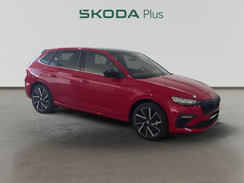 Usado Skoda Scala 116 CV (85 kW) 2024 Rojo Utilitario