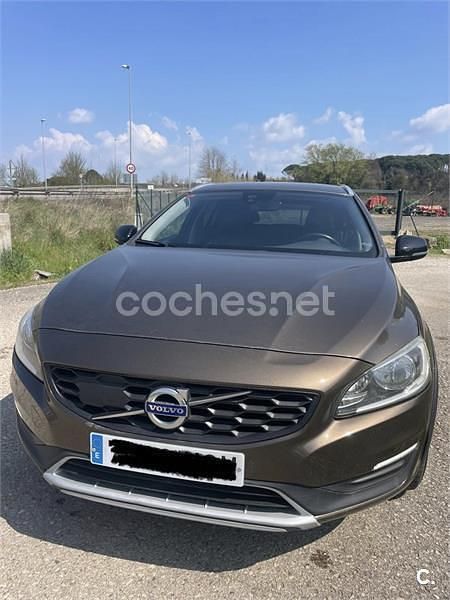 Usado Volvo V60 CC 150 CV (110 kW) 2017 Beige Familiar