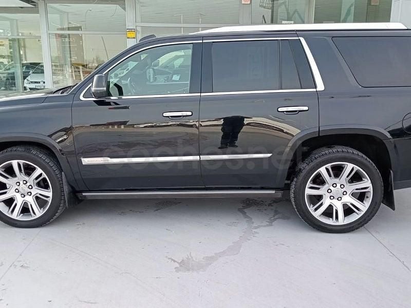 Usado Cadillac Escalade 409 CV (300 kW) 2016 Negro SUV
