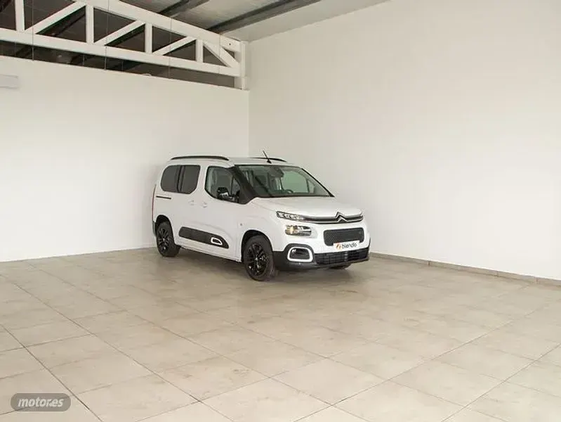 Usado Citroën e-Berlingo Shine 100 kW (136 CV) 2024 Blanco Monovolumen