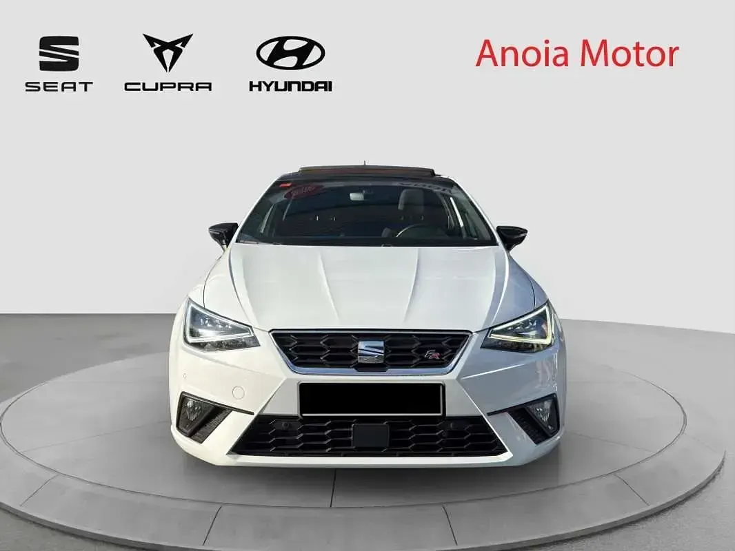Usado Seat Ibiza FR 150 CV (110 kW) 2021 Blanco Utilitario