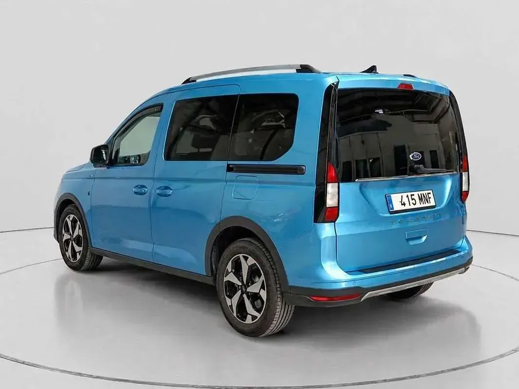 Usado Ford Tourneo Connect Active 122 CV (89 kW) 2024 Azul Monovolumen