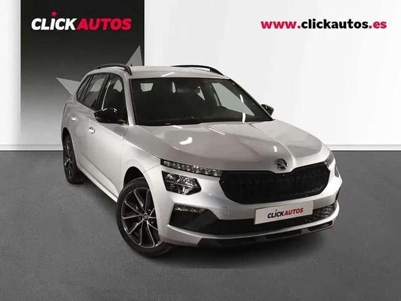 Usado Skoda Kamiq Sport 116 CV (85 kW) 2025 Plateado SUV