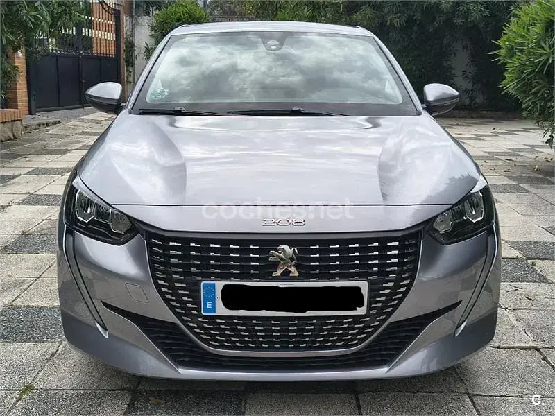 Usado Peugeot 208 Active 100 CV (73 kW) 2020 Gris / plata Utilitario