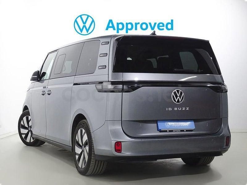 Usado VW ID. Buzz Pro 210 kW (286 CV) 2025 Plateado Monovolumen