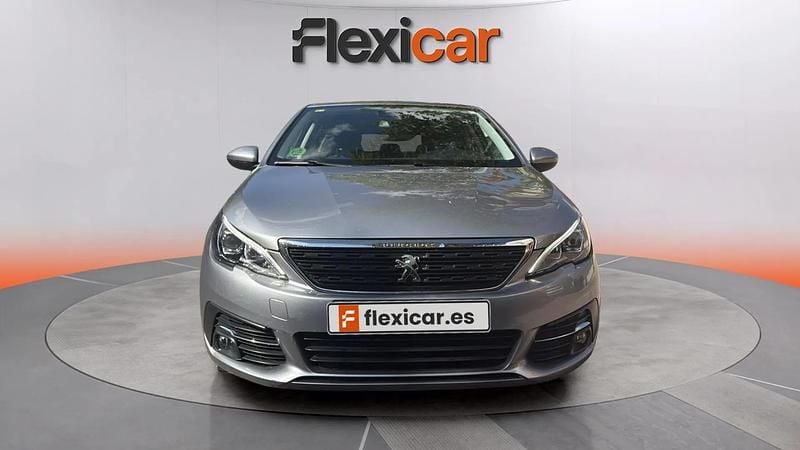 Usado Peugeot 308 Style 131 CV (96 kW) 2020 Gris Utilitario