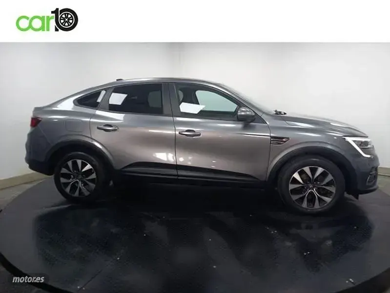 Usado Renault Arkana Business 145 CV (106 kW) 2022 Gris SUV