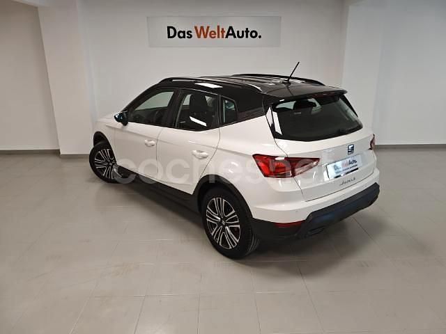 Usado Seat Arona Style 110 CV (80 kW) 2022 Blanco SUV
