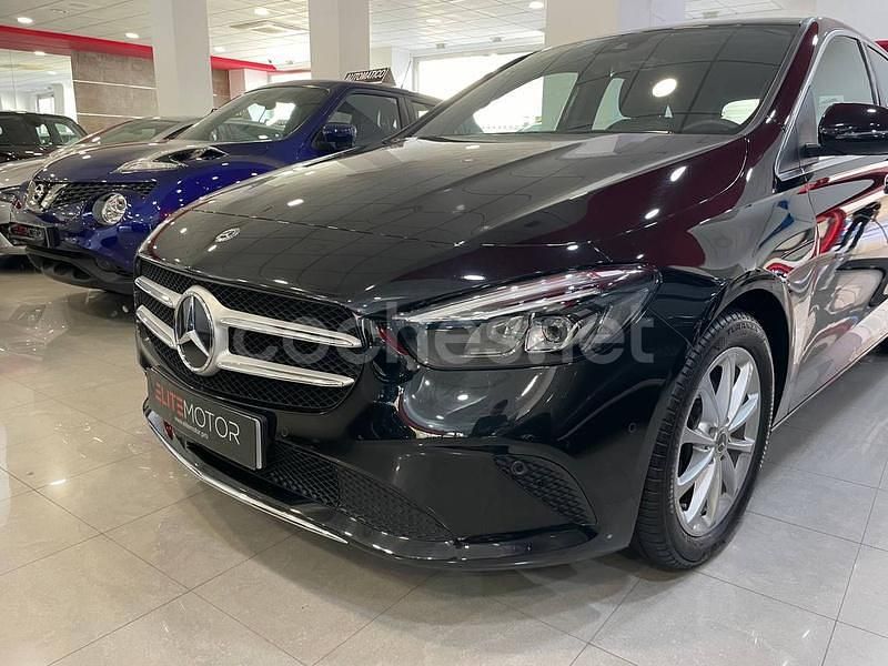 Usado Mercedes B200 136 CV (100 kW) 2019 Negro Monovolumen