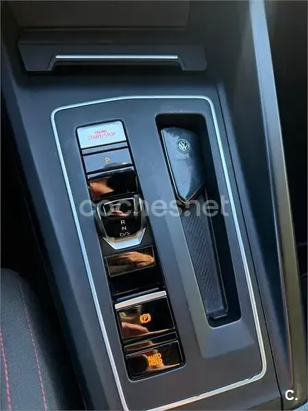 Usado VW Golf VIII GTI 245 CV (180 kW) 2021 Blanco Berlina