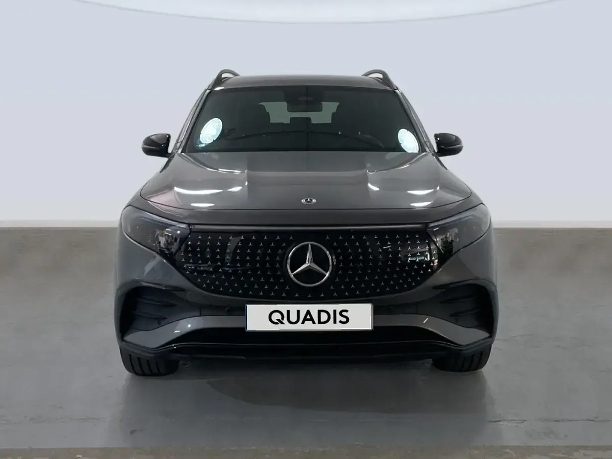 Usado Mercedes EQB300 167 kW (228 CV) 2025 Gris SUV