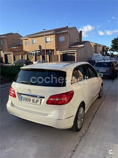 Usado Mercedes B180 109 CV (80 kW) 2013 Blanco Monovolumen