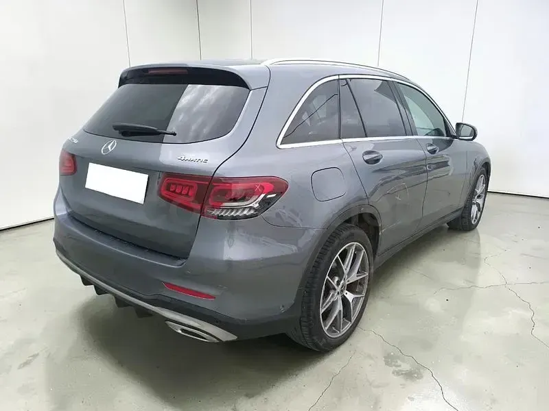 Usado Mercedes GLC220 194 CV (142 kW) 2021 Gris / plata SUV