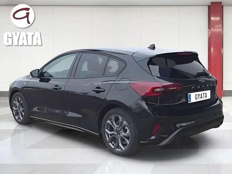 Usado Ford Focus ST-Line 155 CV (114 kW) 2024 Negro Utilitario