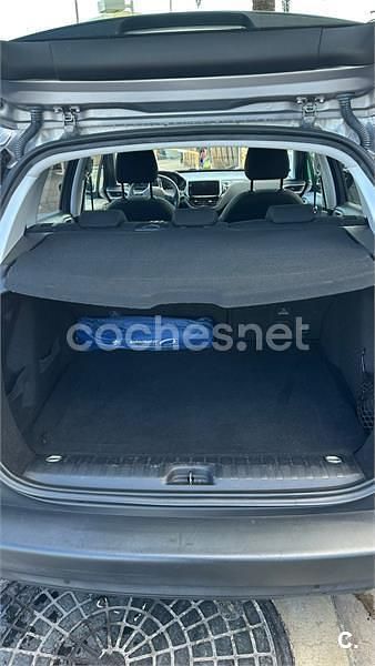 Usado Peugeot 2008 Style 110 CV (80 kW) 2018 Gris / plata SUV
