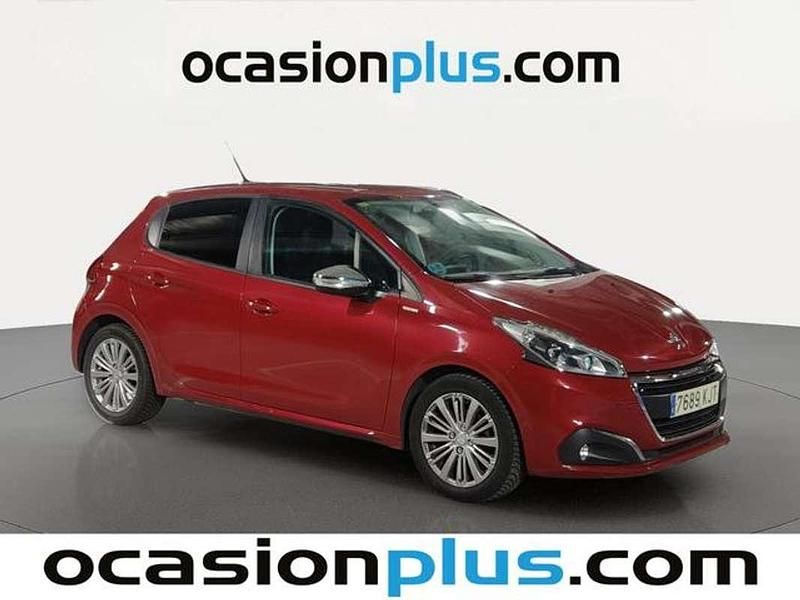 Usado Peugeot 208 Style 75 CV (55 kW) 2018 Rojo Utilitario