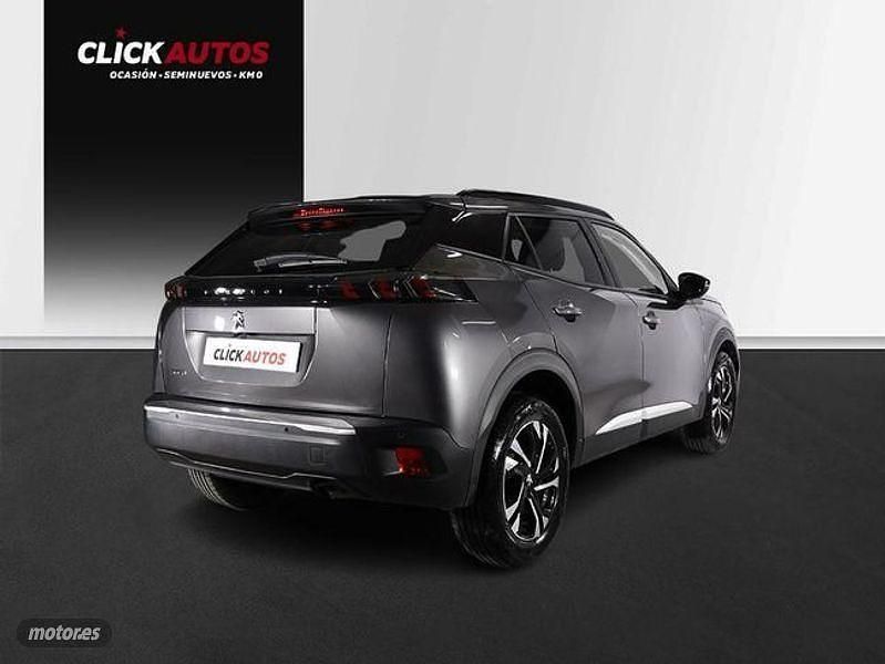 Usado Peugeot 2008 Allure 100 CV (73 kW) 2022 Gris / plata SUV