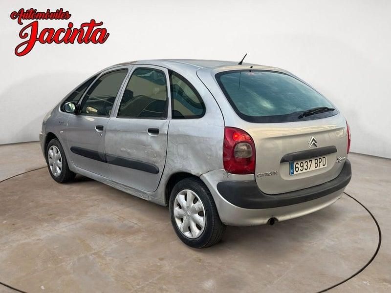 Usado Citroën Xsara Picasso 95 CV (69 kW) 2002 Gris / plata Monovolumen
