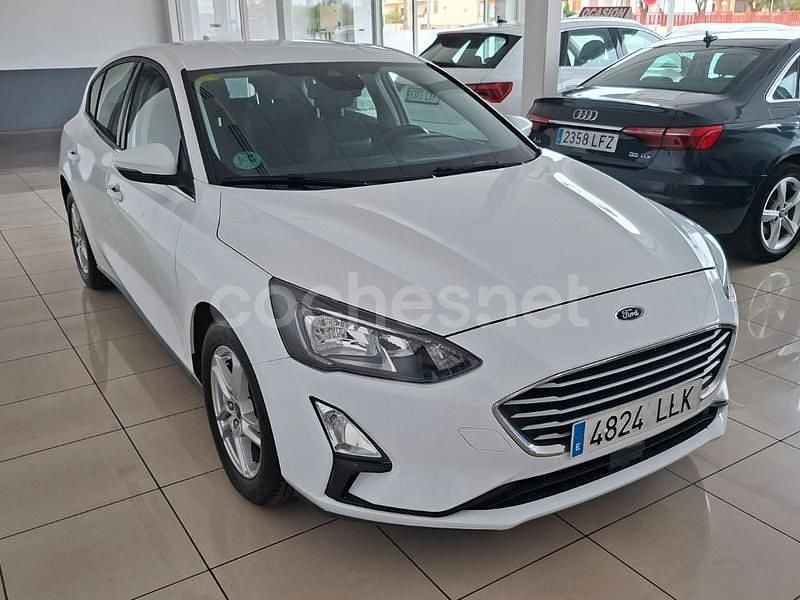 Usado Ford Focus Trend 120 CV (88 kW) 2020 Blanco Berlina