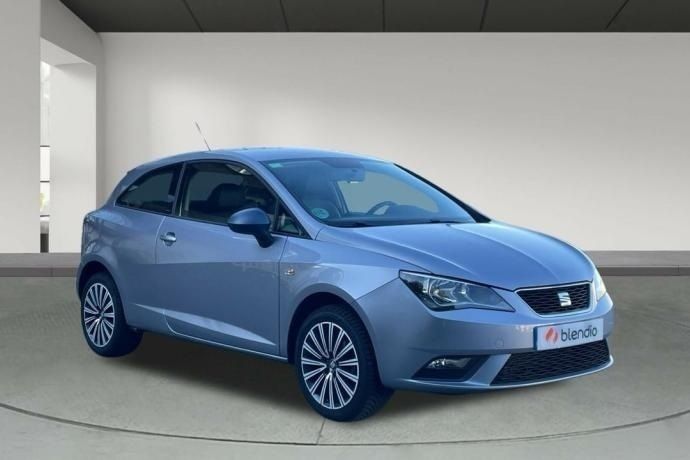 Usado Seat Ibiza Reference 75 CV (55 kW) 2015 Gris Utilitario