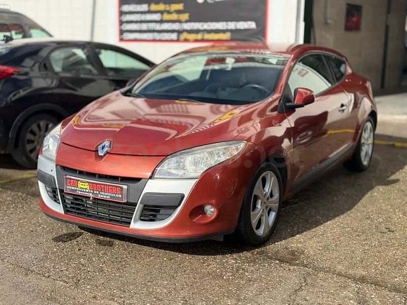 Usado Renault Mégane Dynamique 130 CV (95 kW) 2009 Naranja Berlina