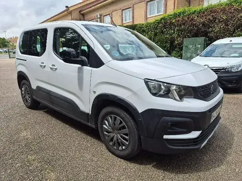 Usado Peugeot Rifter Business-Line 102 CV (75 kW) 2022 Blanco Monovolumen