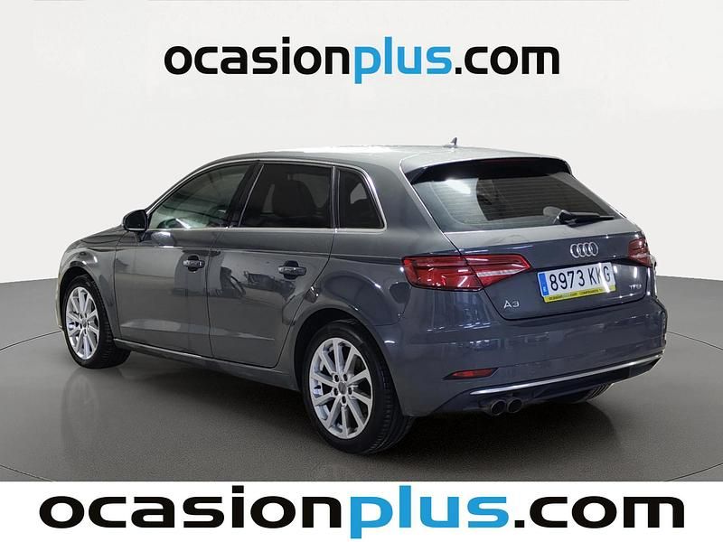 Usado Audi A3 Design 150 CV (110 kW) 2018 Gris Berlina