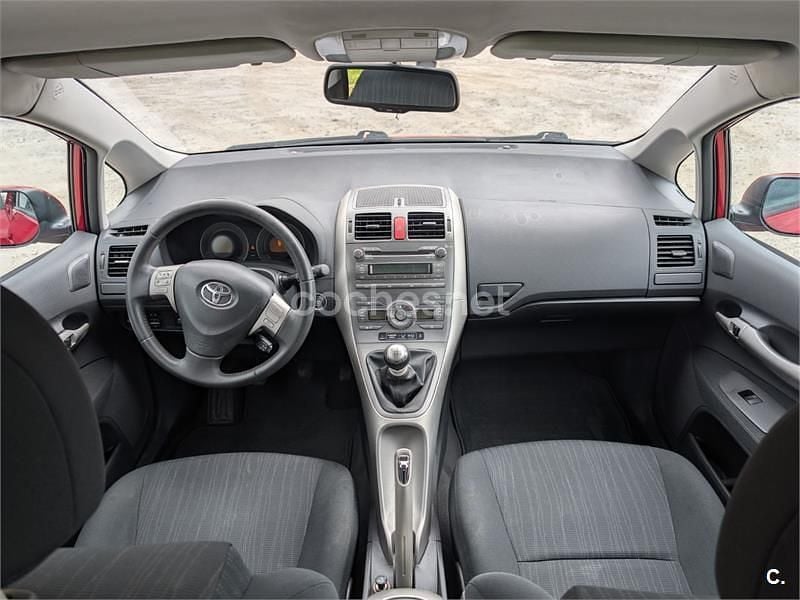 Używany Toyota Auris Sol 126 KM (92 kW) 2009 Czerwony Hatchback