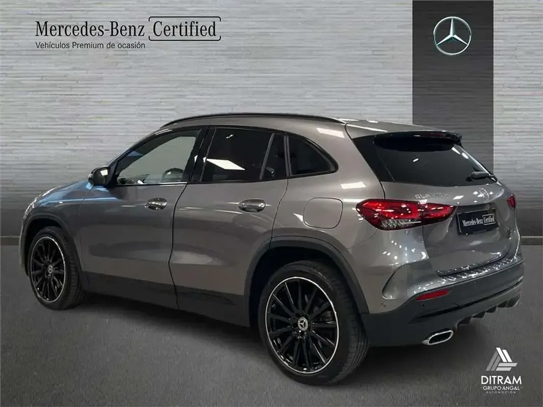 Usado Mercedes GLA250 218 CV (160 kW) 2021 Gris SUV