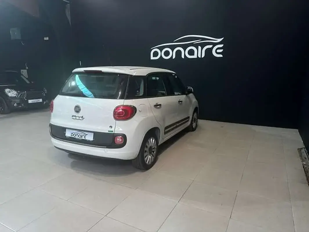 Usado Fiat 500L 86 CV (63 kW) 2012 Blanco Monovolumen