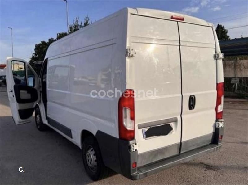 Usado Peugeot Boxer 130 CV (95 kW) 2012 Blanco Van
