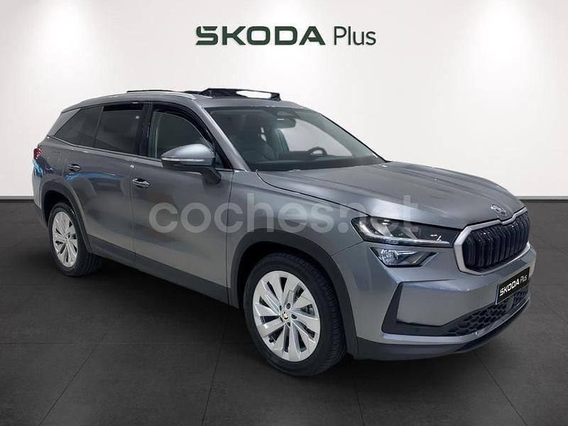 Gris / plateado Nuevo 2025 Skoda Kodiaq SUV | 35.900 € - Imagen 1/4