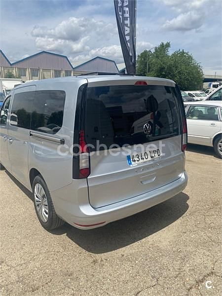 Usado VW Caddy 102 CV (75 kW) 2021 Gris / plata Monovolumen